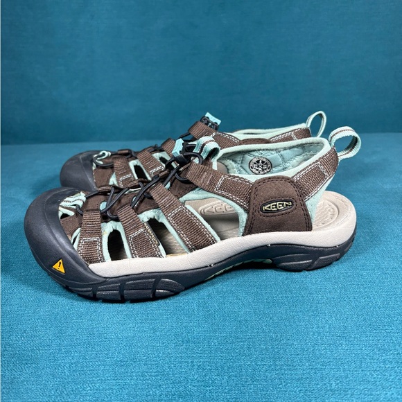Size 8 - Women’s Keen Water Sandals - Picture 1 of 8